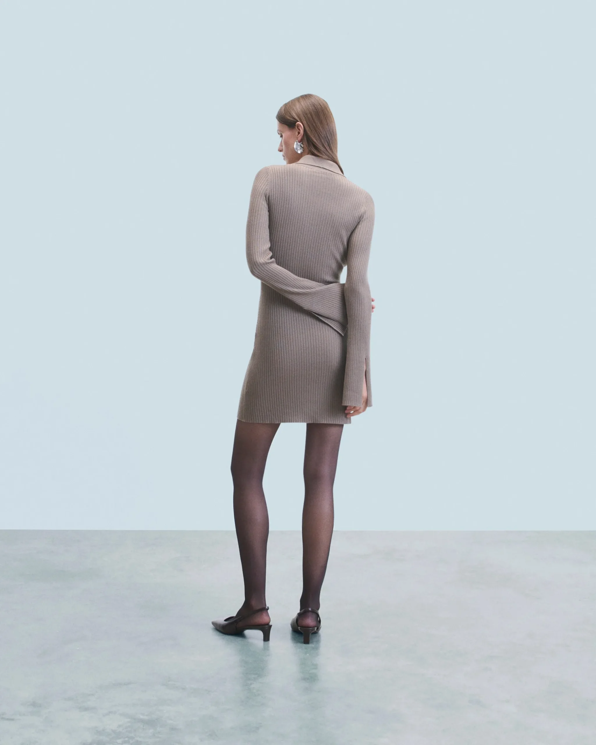 FROM FUTURE Vestito Corto Maniche lunghe Taupe Discount