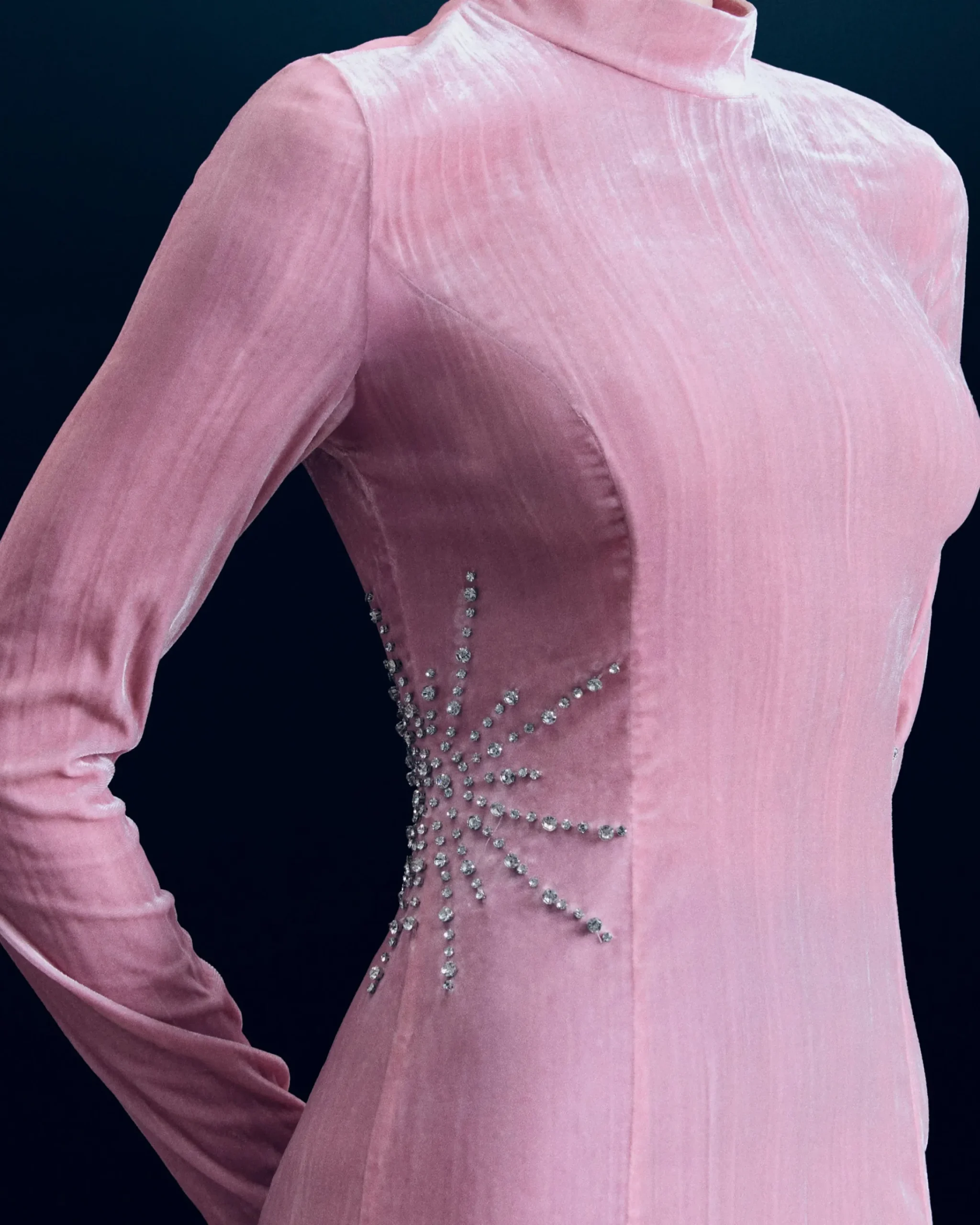 FROM FUTURE Vestito Lungo Maniche lunghe Velluto crinkle CrystalPink Cheap